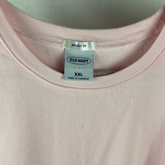 Old Navy T-shirt - Picture 5 of 9